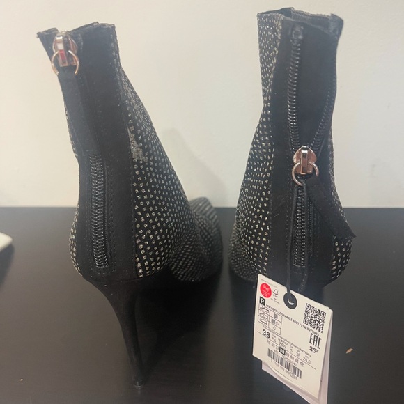 NWT Zara sparkled booties size 7.5 - Picture 2 of 3
